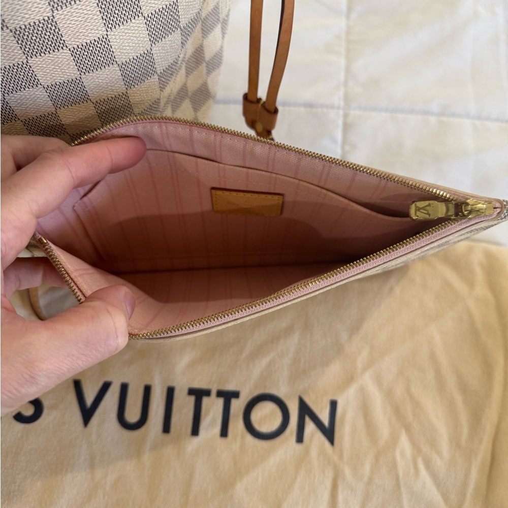 Louis Vuitton Neverfull MM - Picture 3 of 6